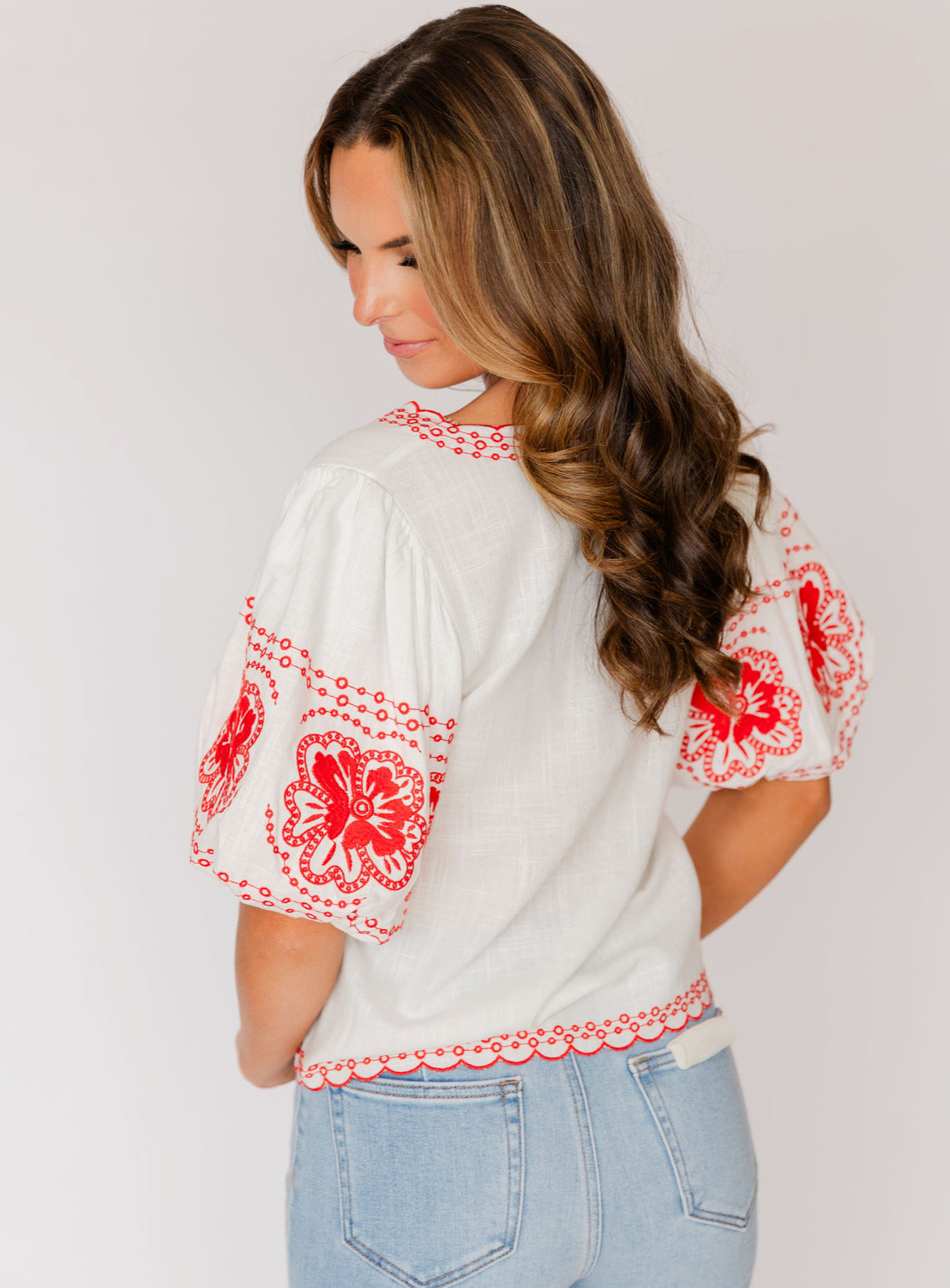 Embroidered Puff Sleeve Top