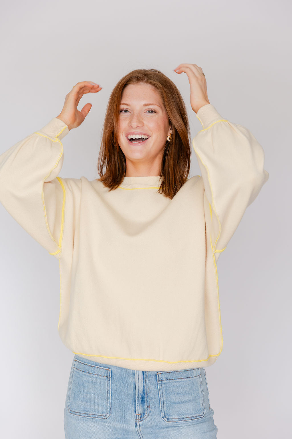 LONG SLEEVE CREW NECK CONTRAST SEAM SWEATER